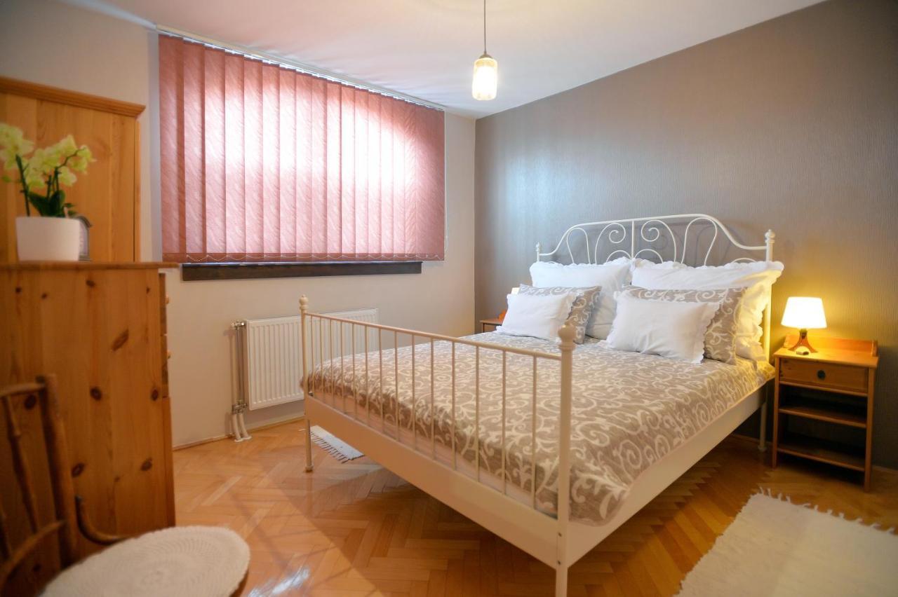 Mi12 Apartment Eger Exterior photo